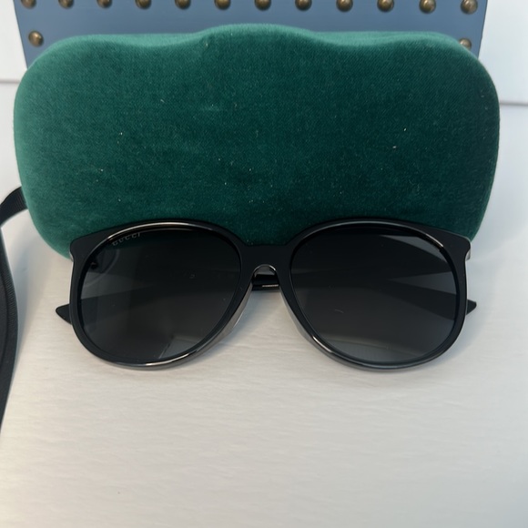 Gucci Black Round Asian Fit Ladies Gg0261sa 001 57 Sunglasses - Picture 11 of 15